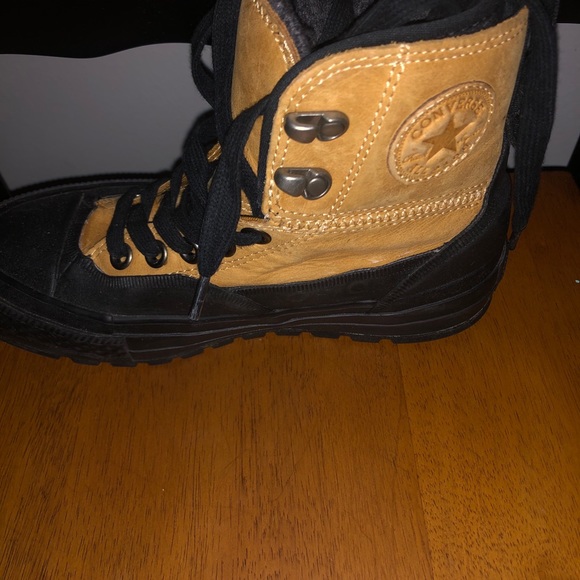 COPY - Converse Boots - Picture 2 of 3